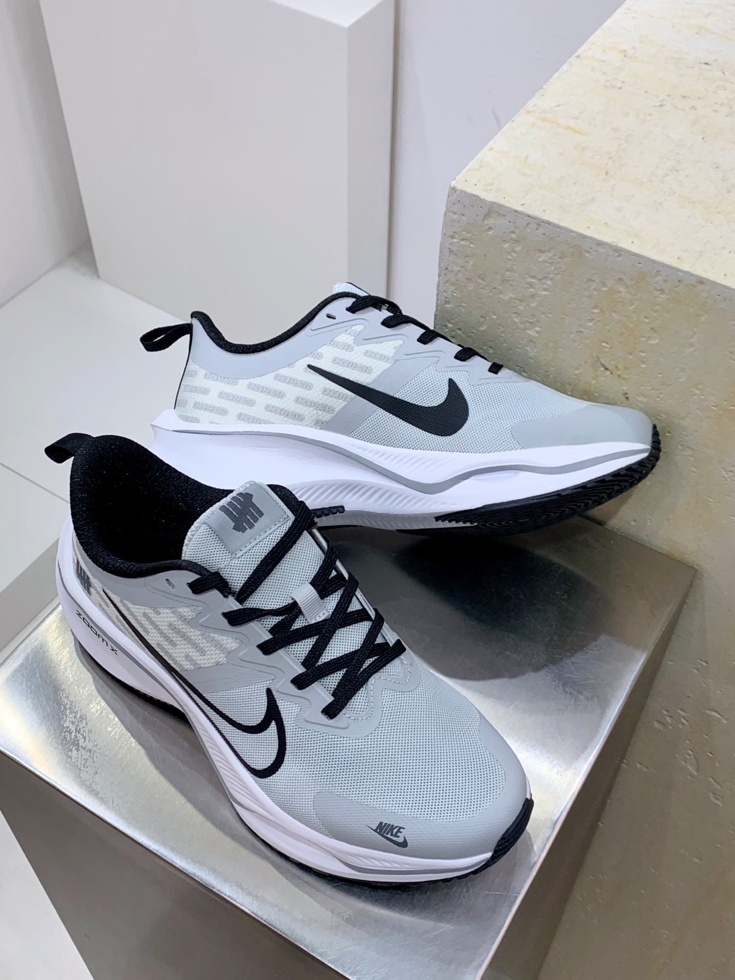 Calvin Klein Running Shoes M-l-s