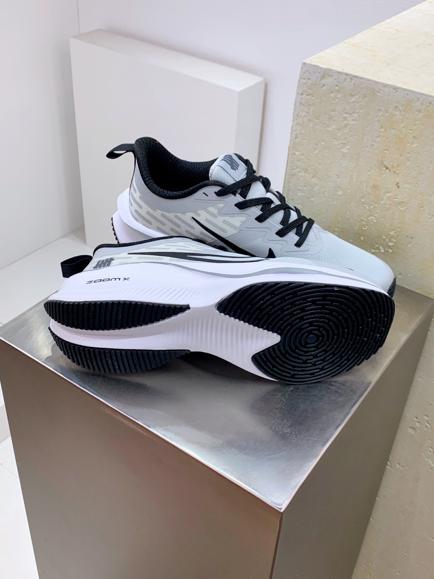 Calvin Klein Running Shoes M-l-s