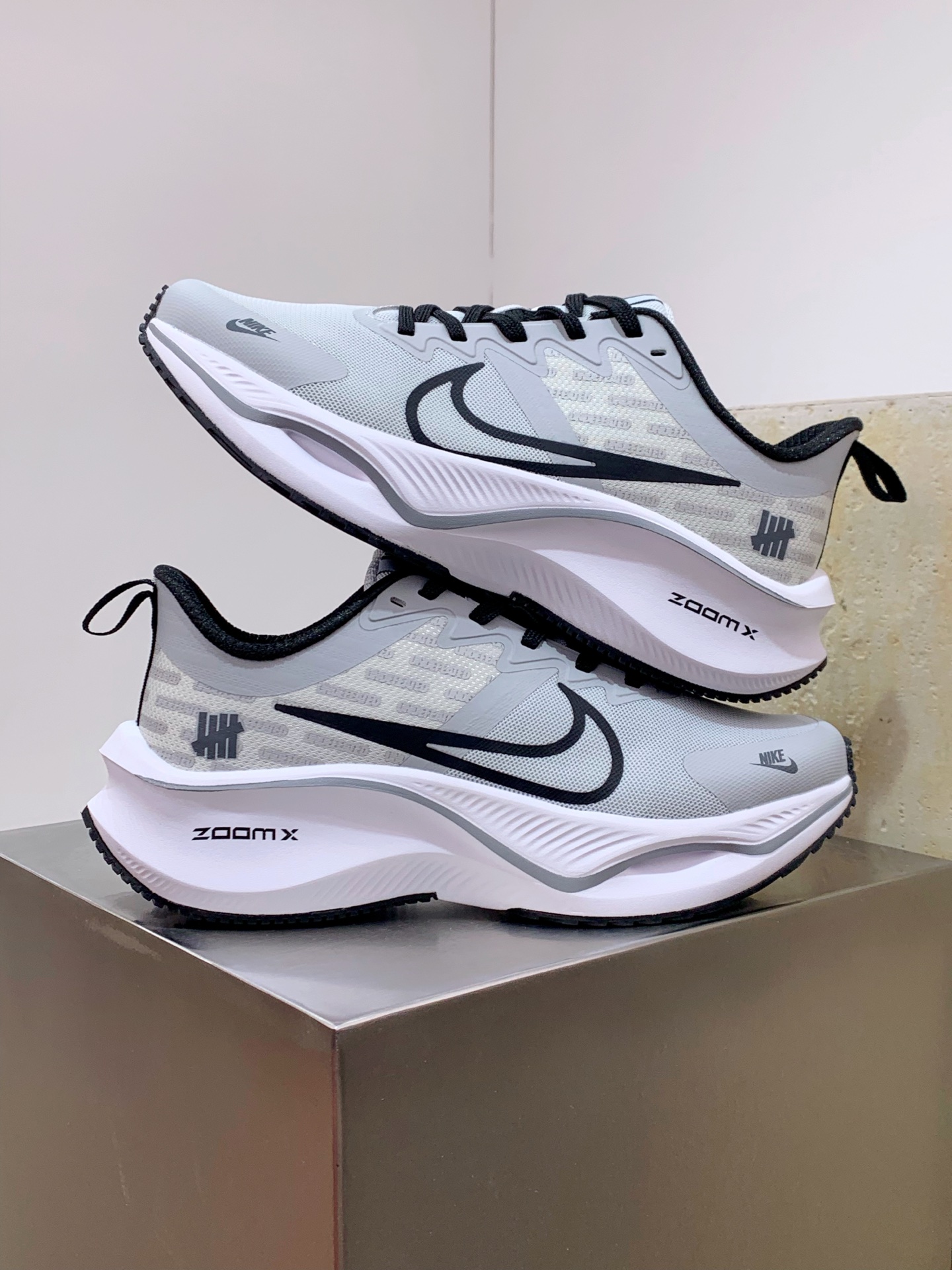 Calvin Klein Running Shoes M-l-s