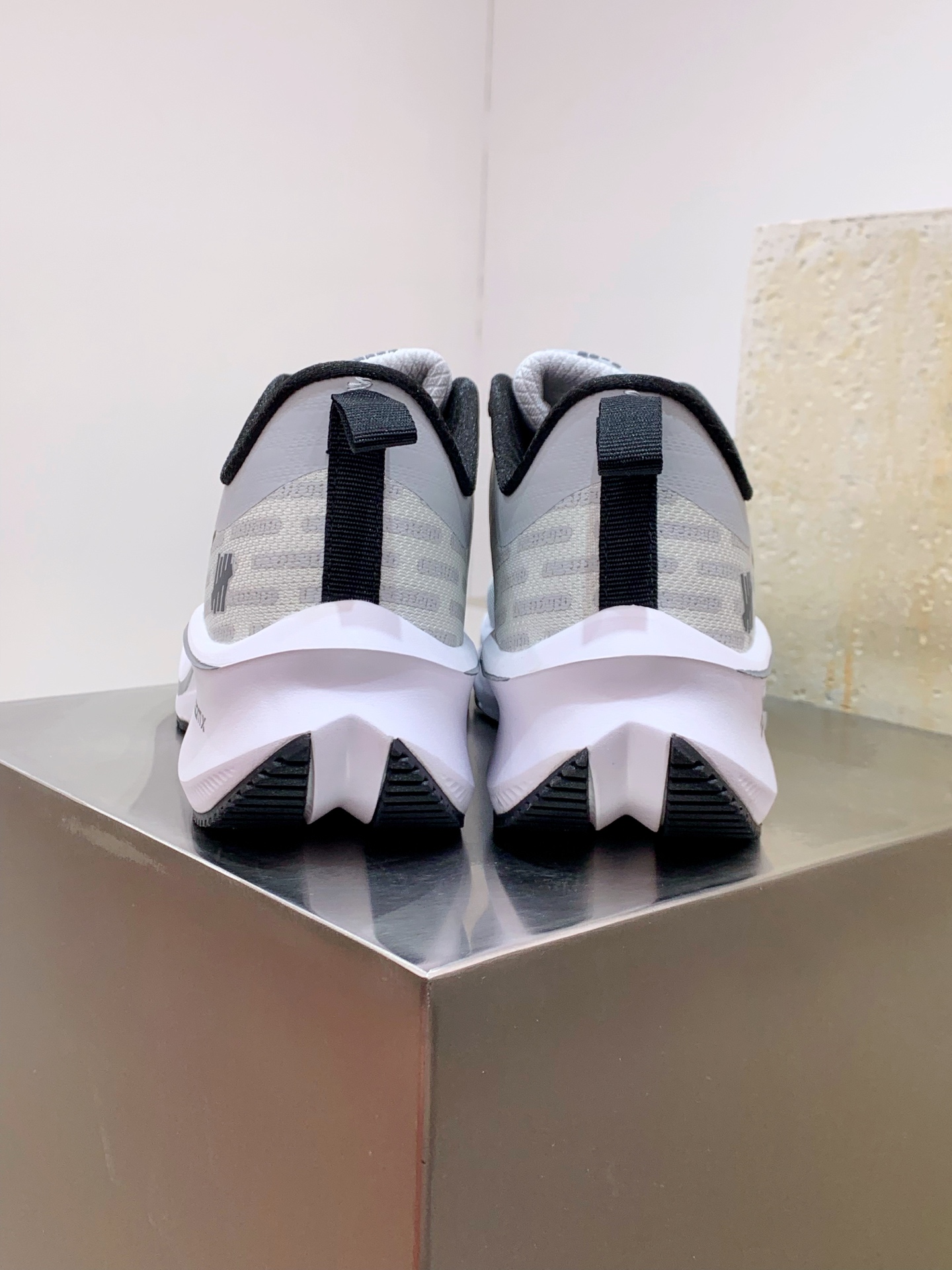 Calvin Klein Running Shoes M-l-s