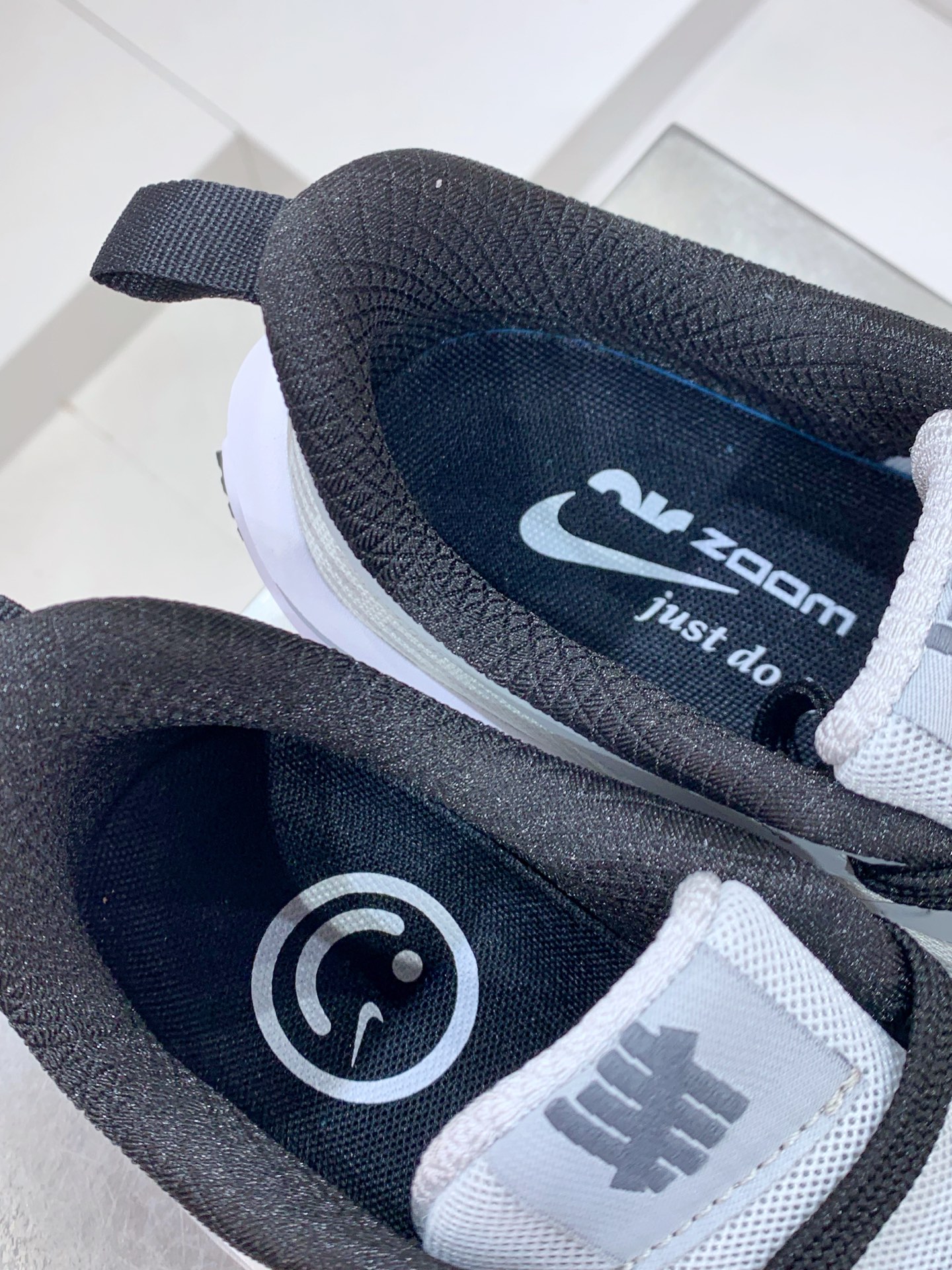 Calvin Klein Running Shoes M-l-s