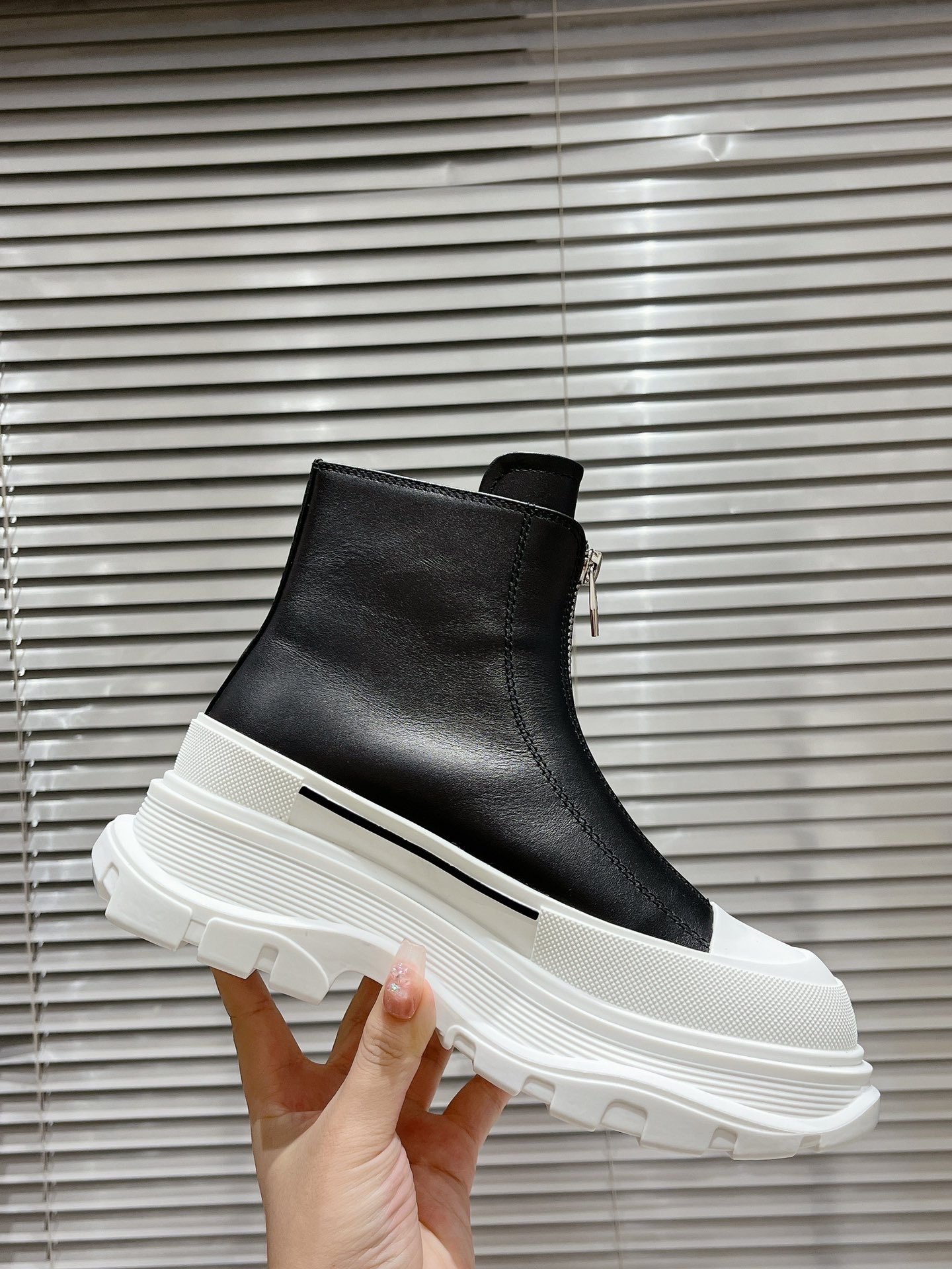 Alexander Mcqueen Male Boots Cow Leather M-l