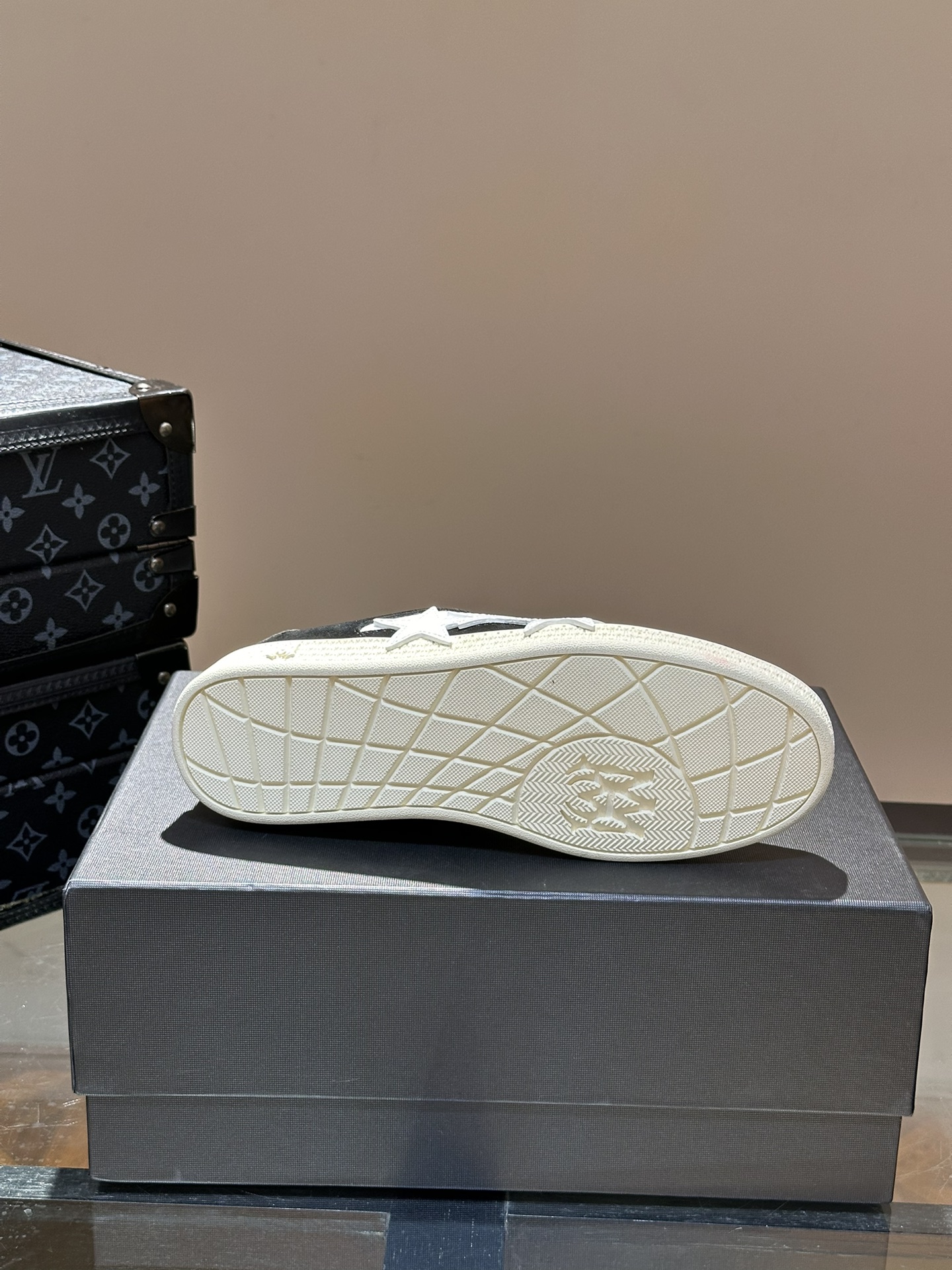 Amiri Couple Board Shoes M-s