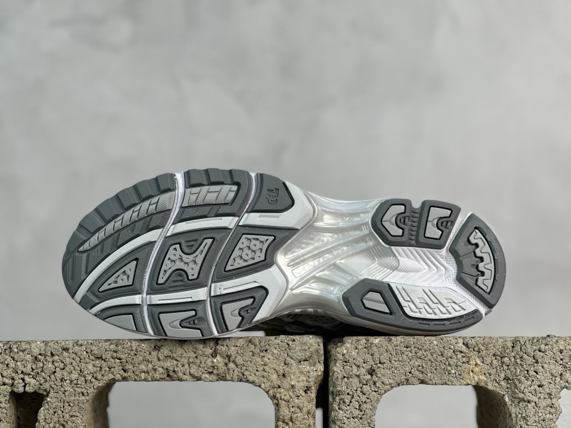 Asics Running Shoes Breathable L-s