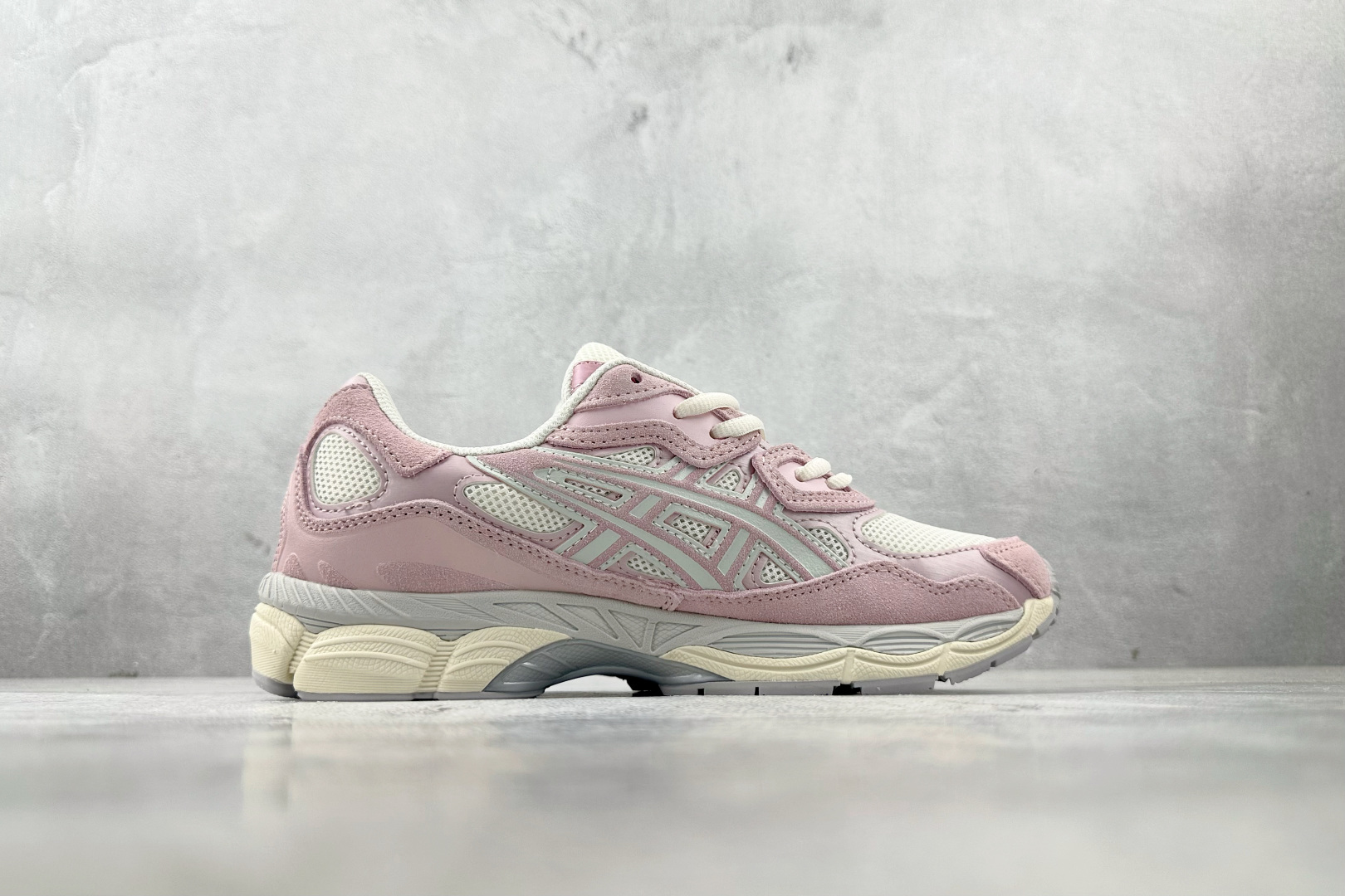 Asics Basic Shoes Pink L-s