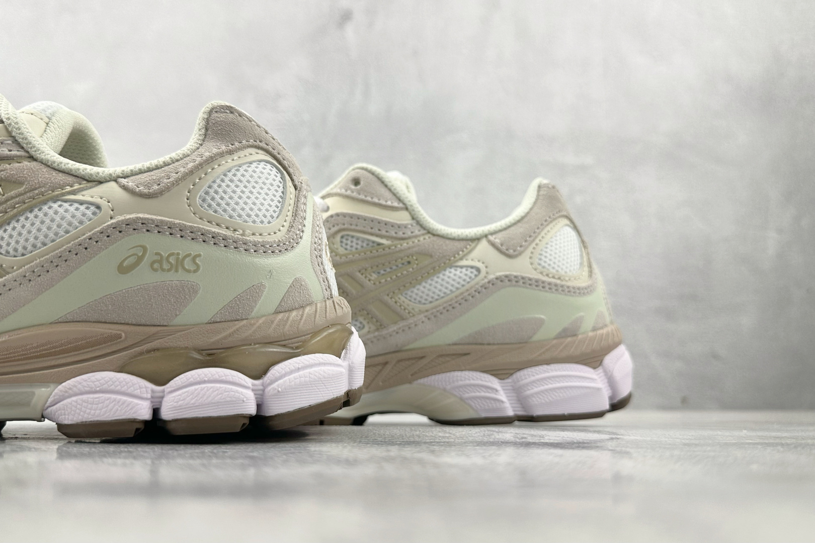 Asics Basic Shoes Brown L-s