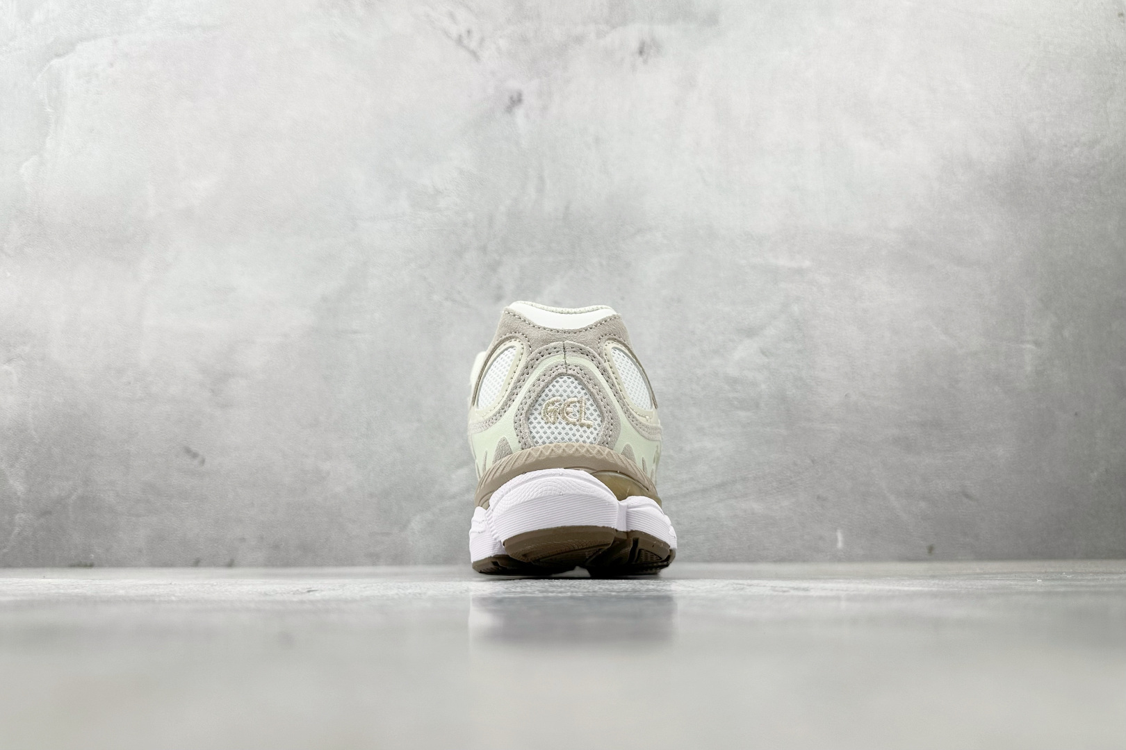 Asics Basic Shoes Brown L-s