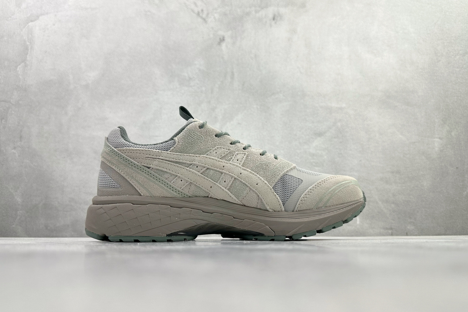 Asics Basic Shoes Gray L-s