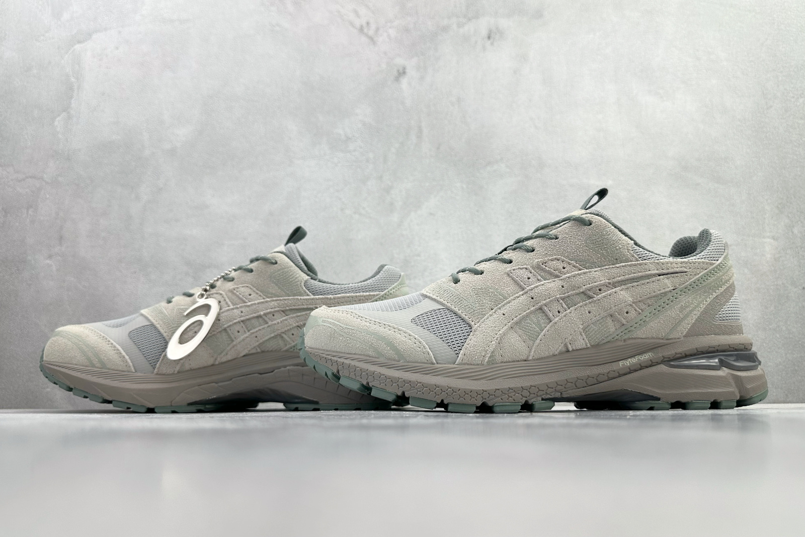 Asics Basic Shoes Gray L-s