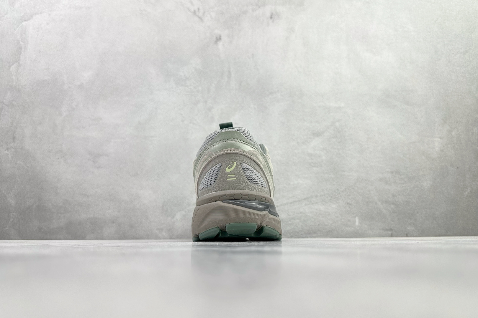 Asics Basic Shoes Gray L-s