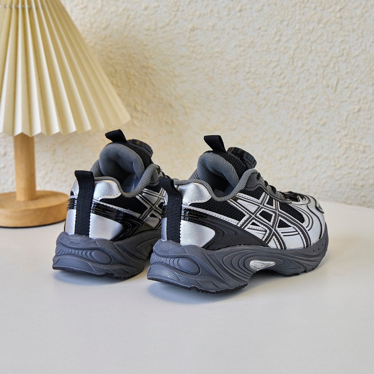 Asics Running Shoes Shock Absorbing 37-l-s