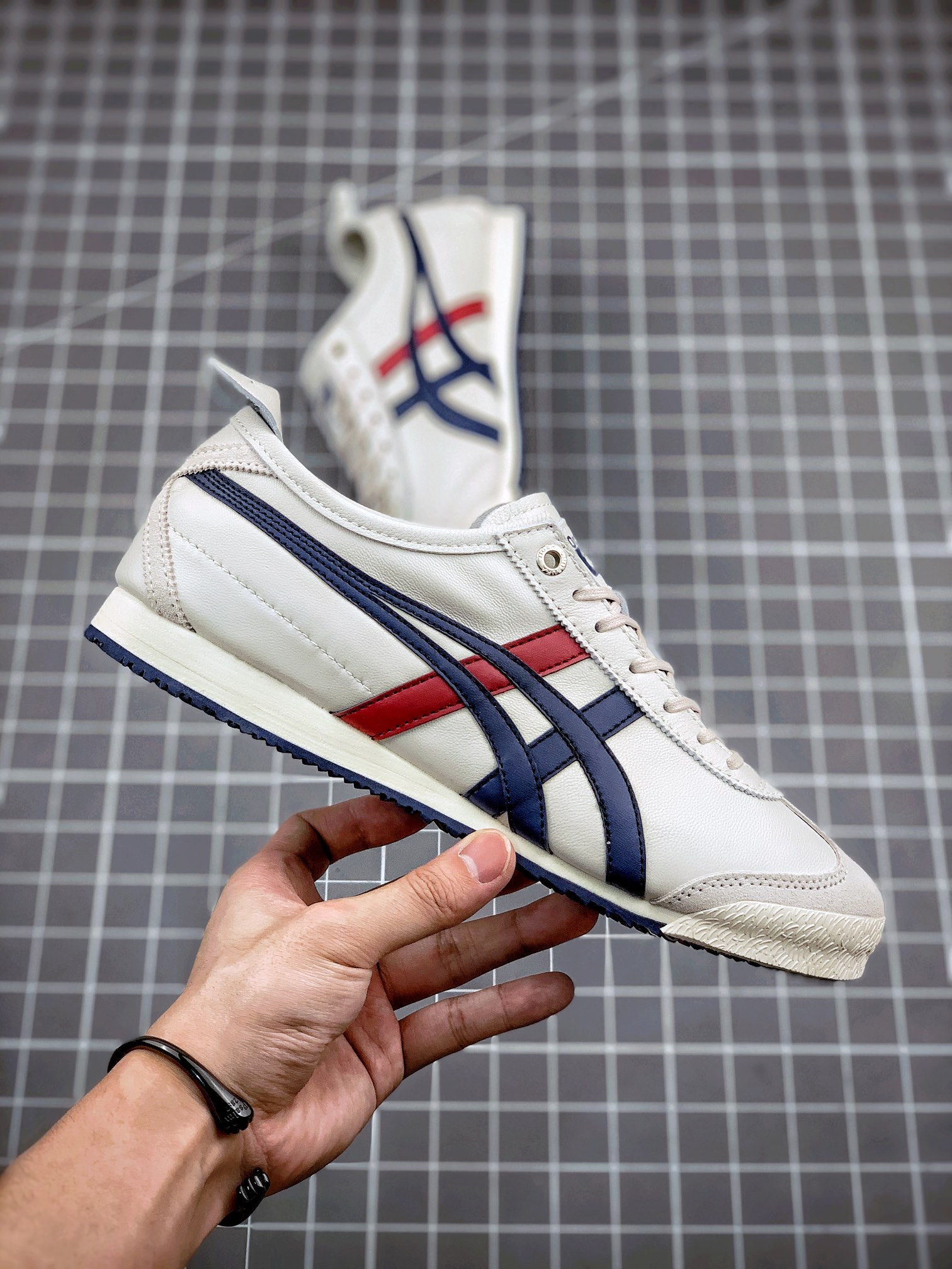 Asics Onitsuka Tiger Basic Shoes M-s