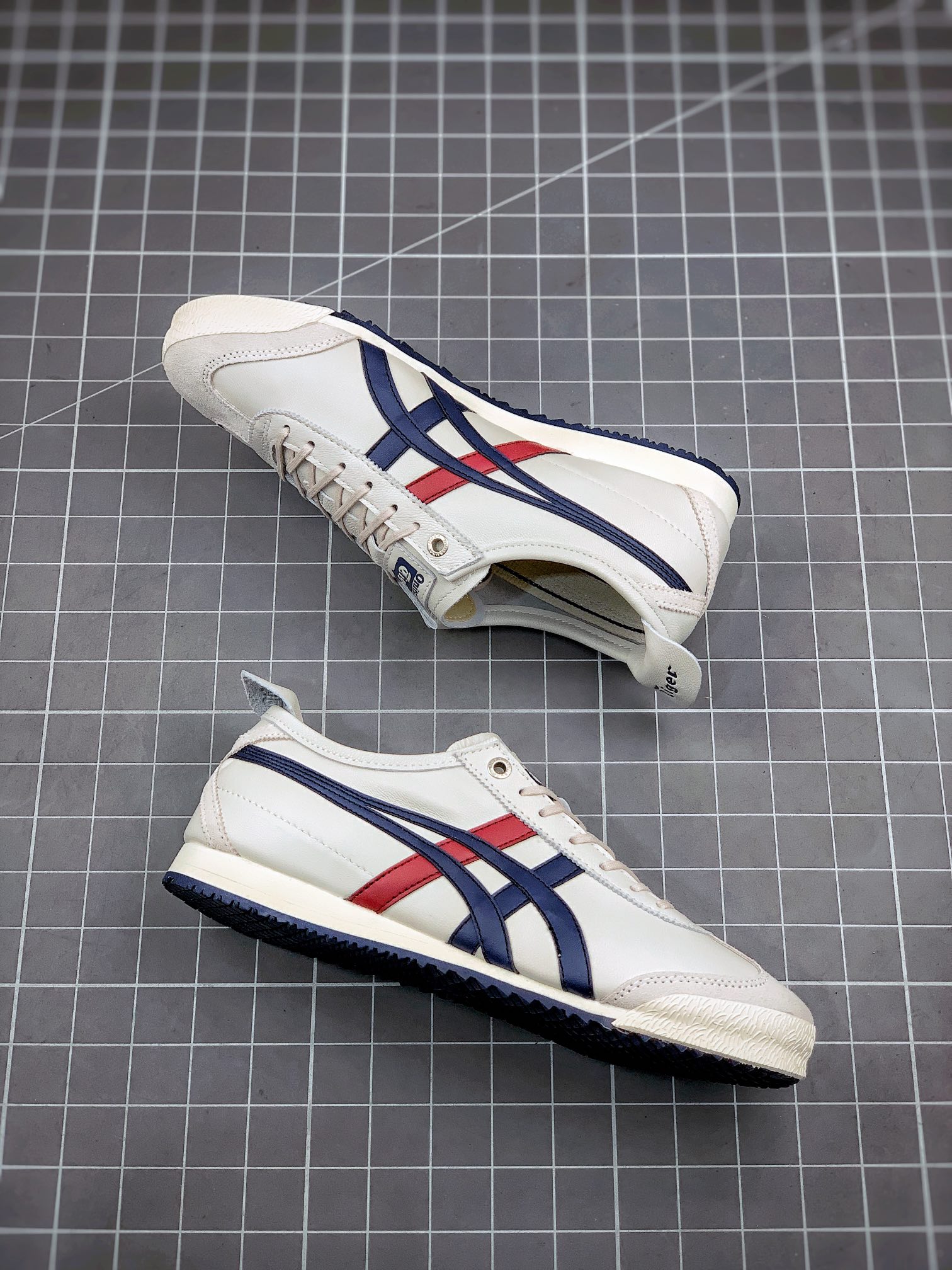 Asics Onitsuka Tiger Basic Shoes M-s