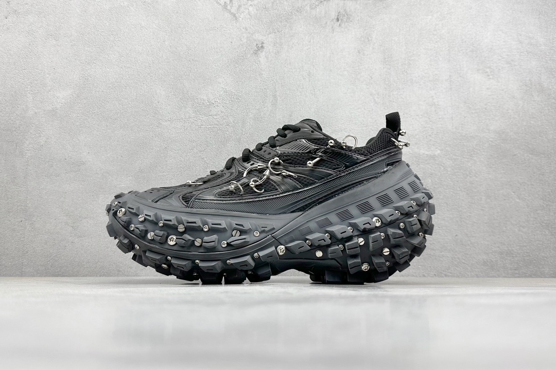 Fendi Basic Shoes Black L