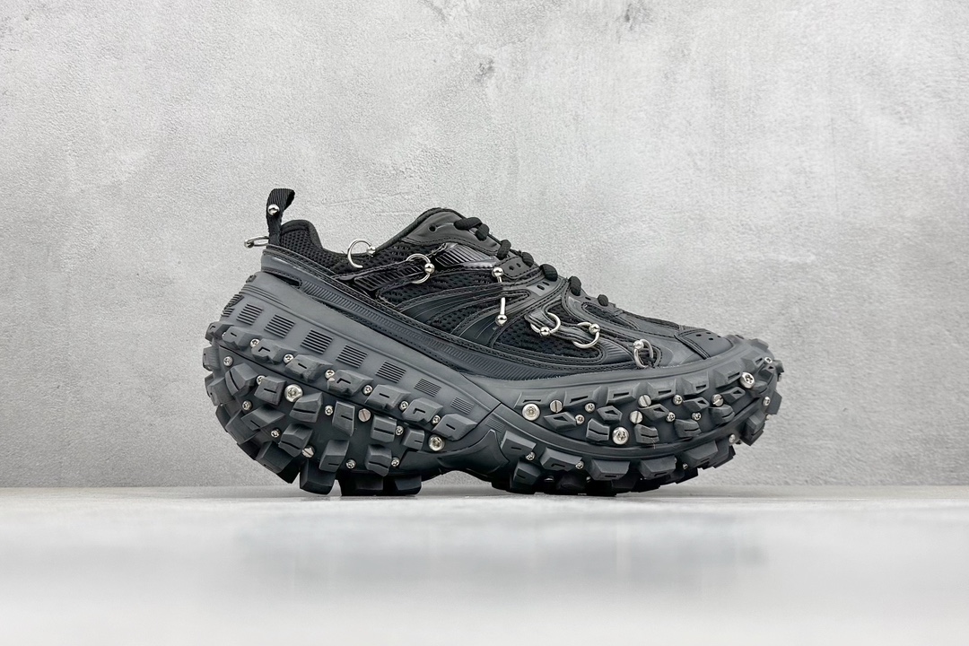 Fendi Basic Shoes Black L