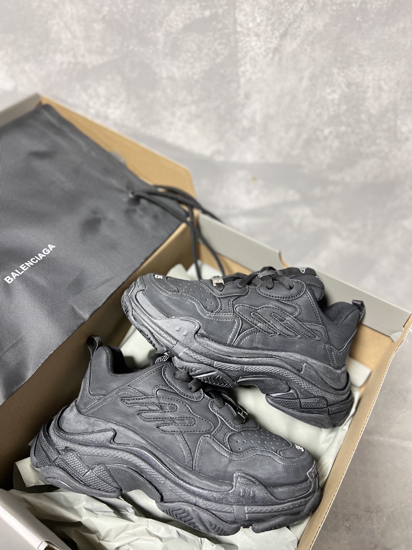 Balenciaga Couple Basic Shoes L-s