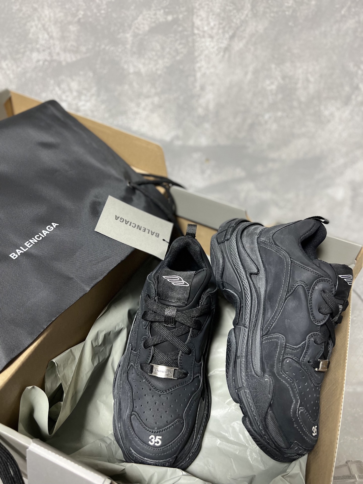 Balenciaga Couple Basic Shoes L-s