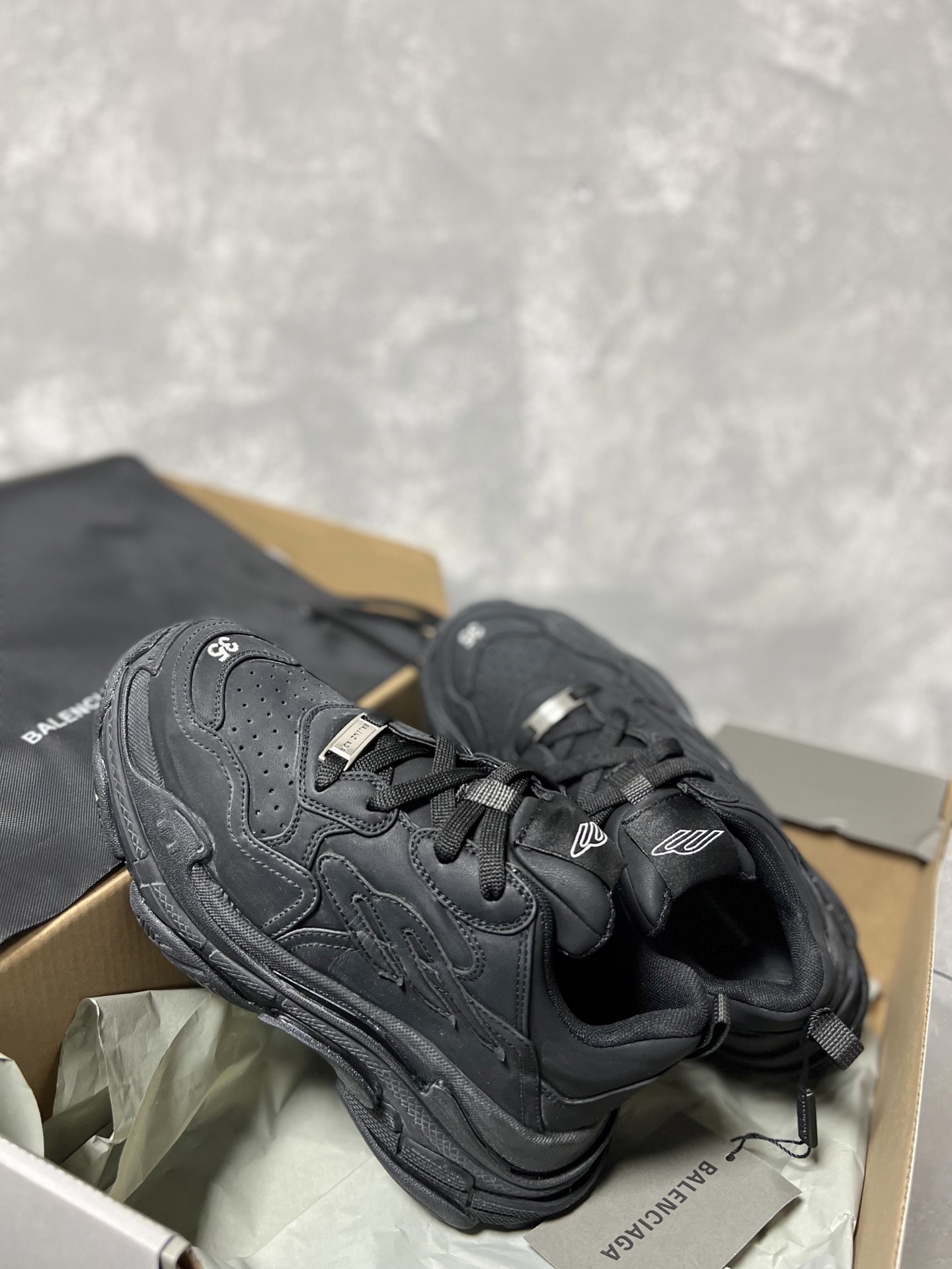 Balenciaga Couple Basic Shoes L-s