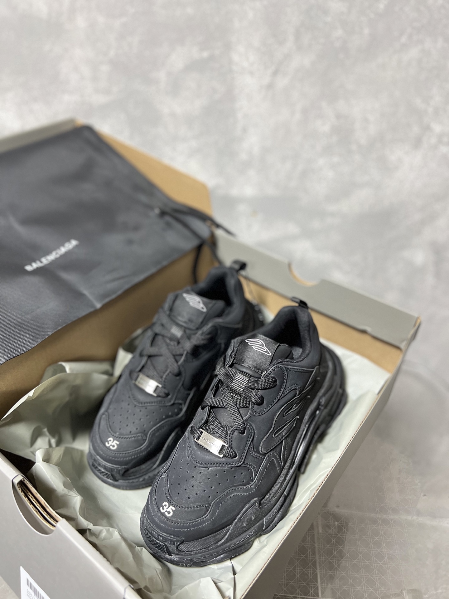 Balenciaga Couple Basic Shoes L-s