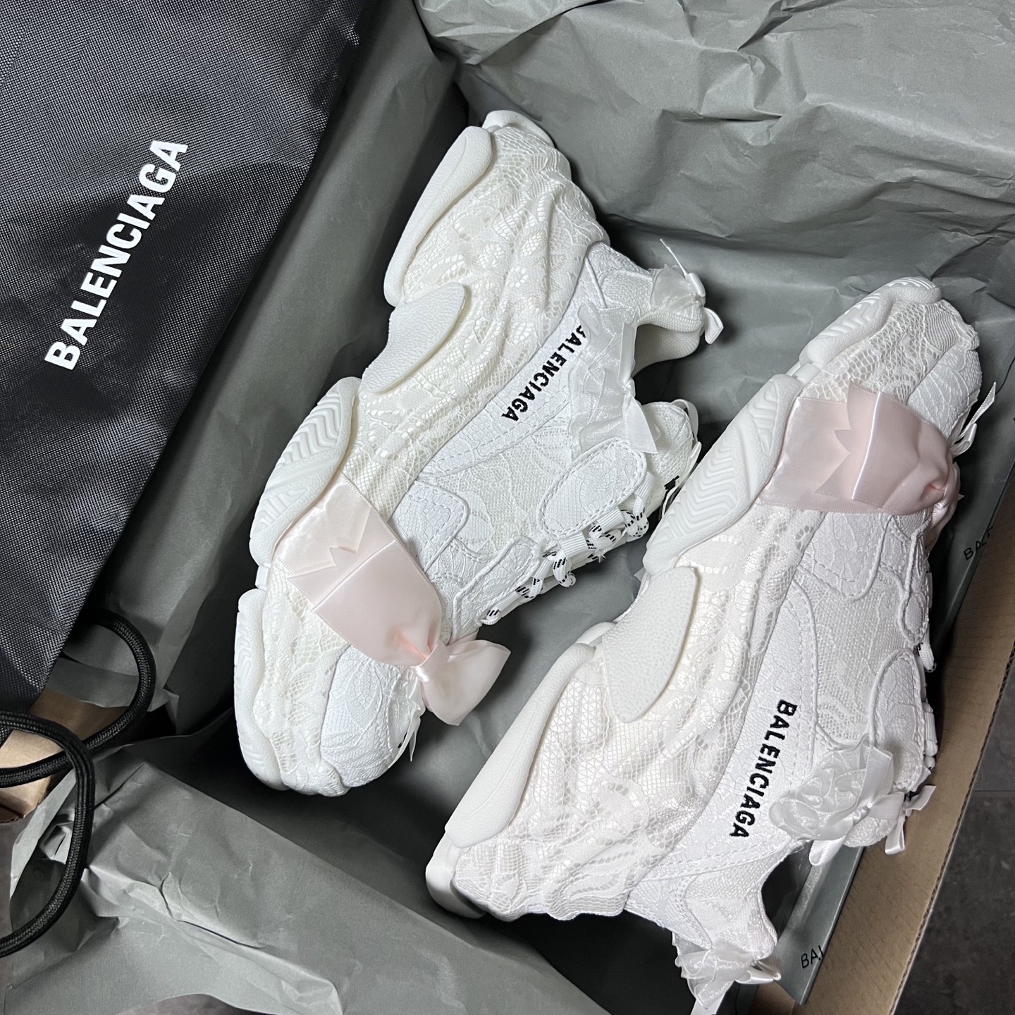 Balenciaga Female Basic Shoes White L-s