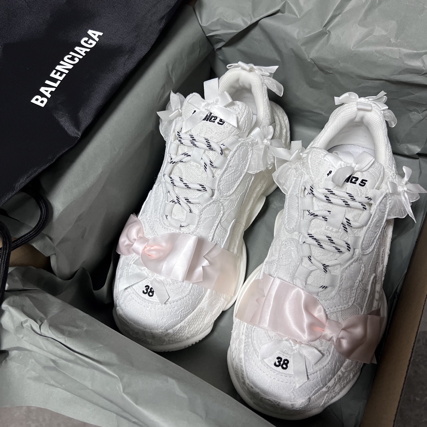 Balenciaga Female Basic Shoes White L-s