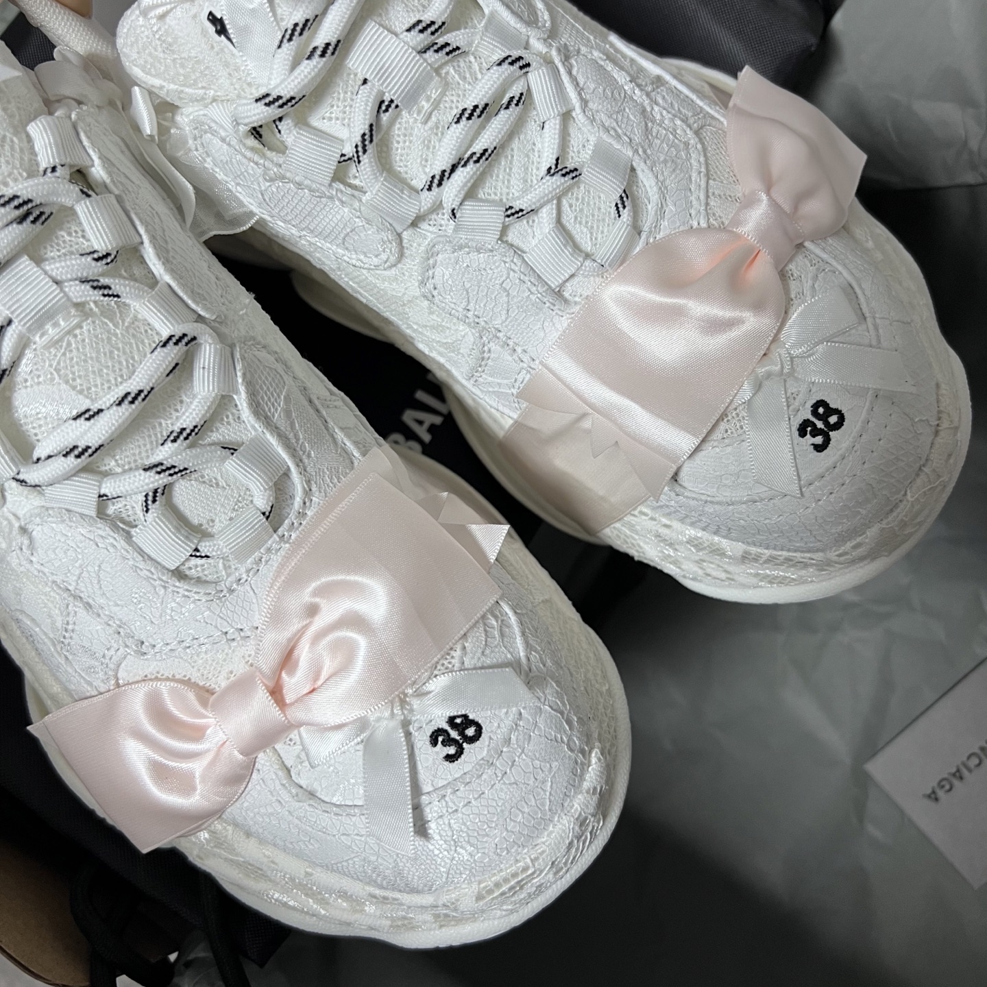 Balenciaga Female Basic Shoes White L-s