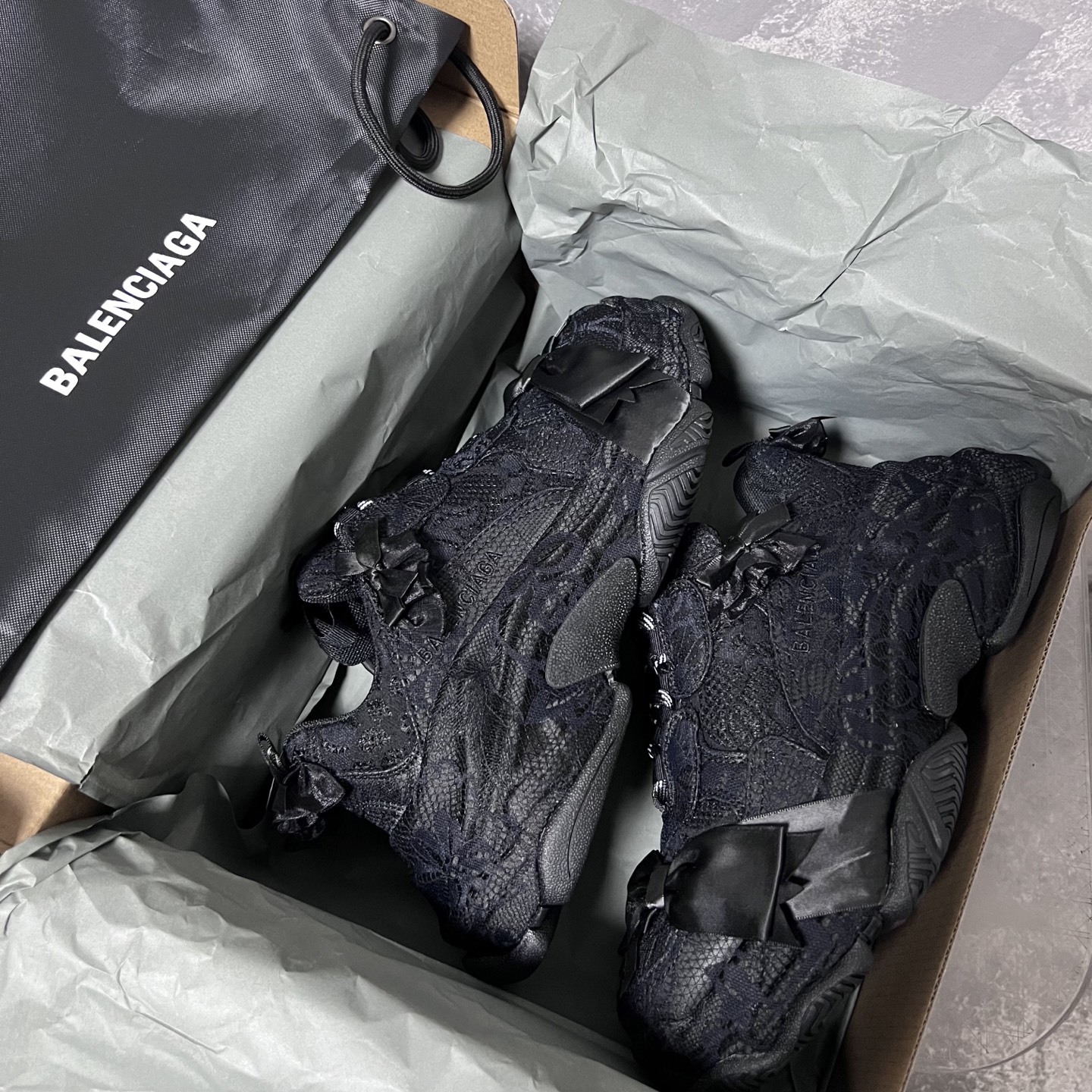 Balenciaga Female Basic Shoes White L-s