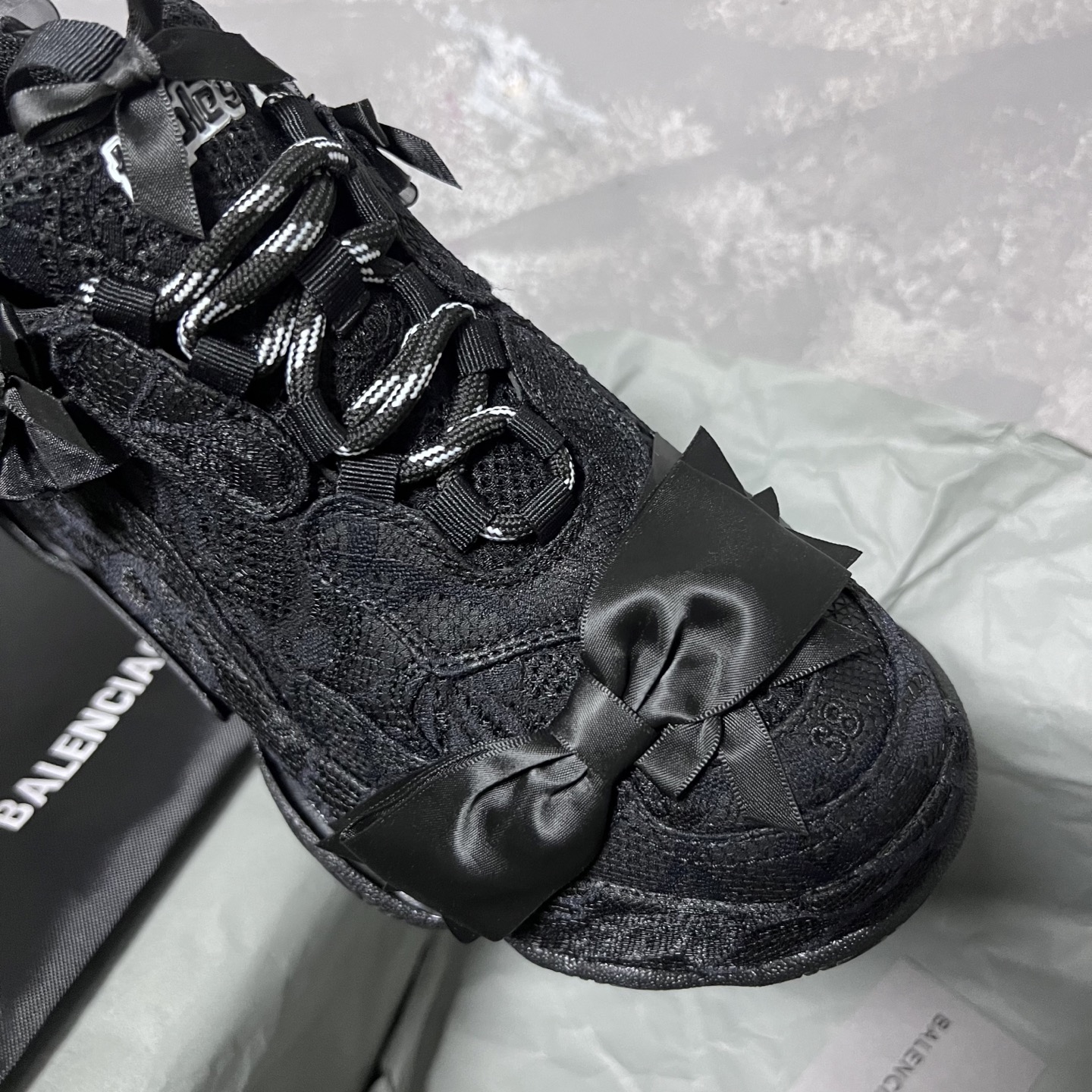 Balenciaga Female Basic Shoes White L-s