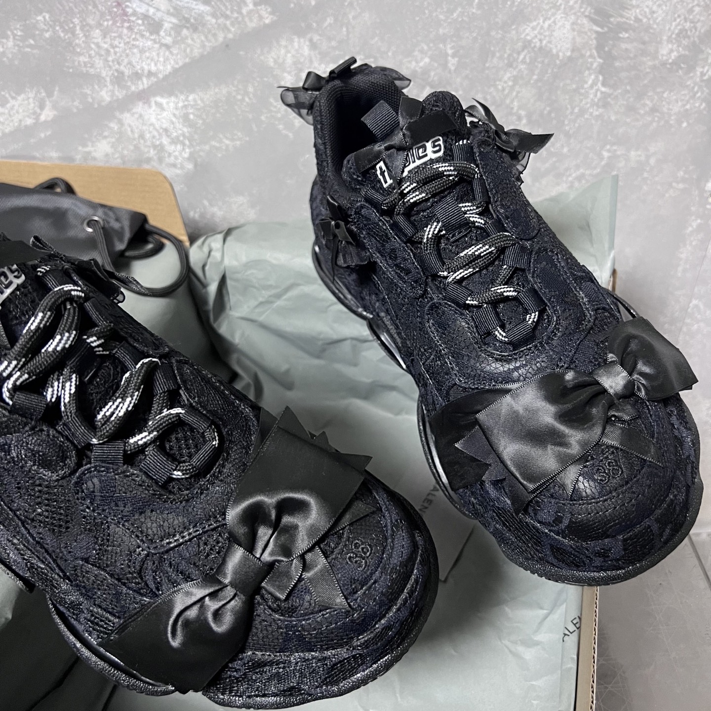 Balenciaga Female Basic Shoes White L-s