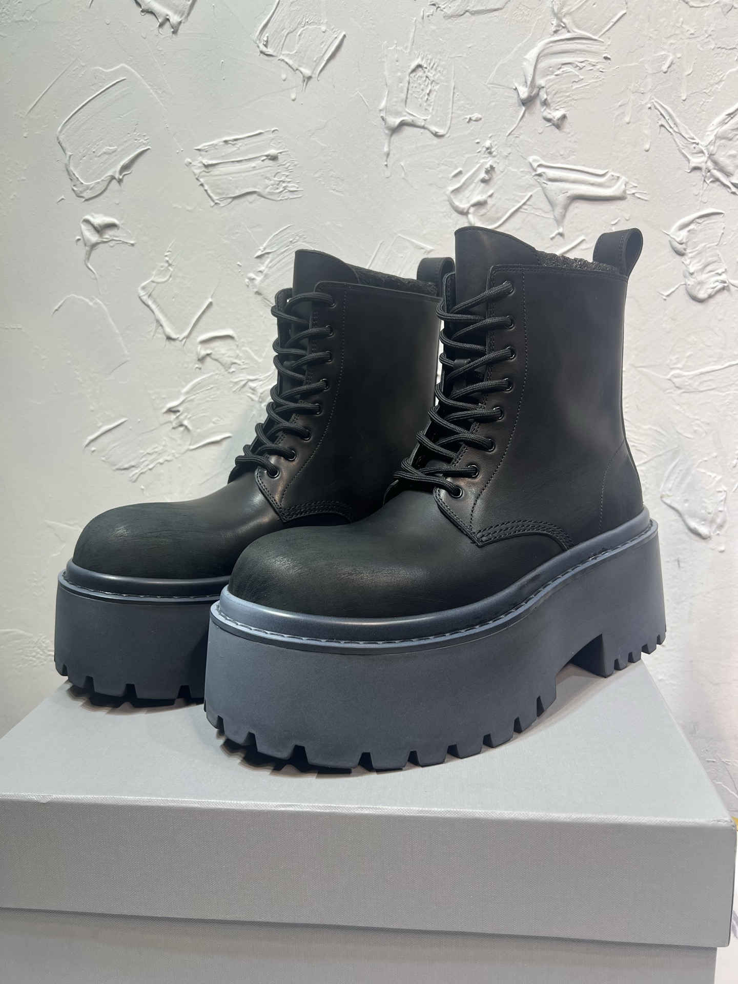 Dr. Martens Male Boots Cow Leather Black M-l-s
