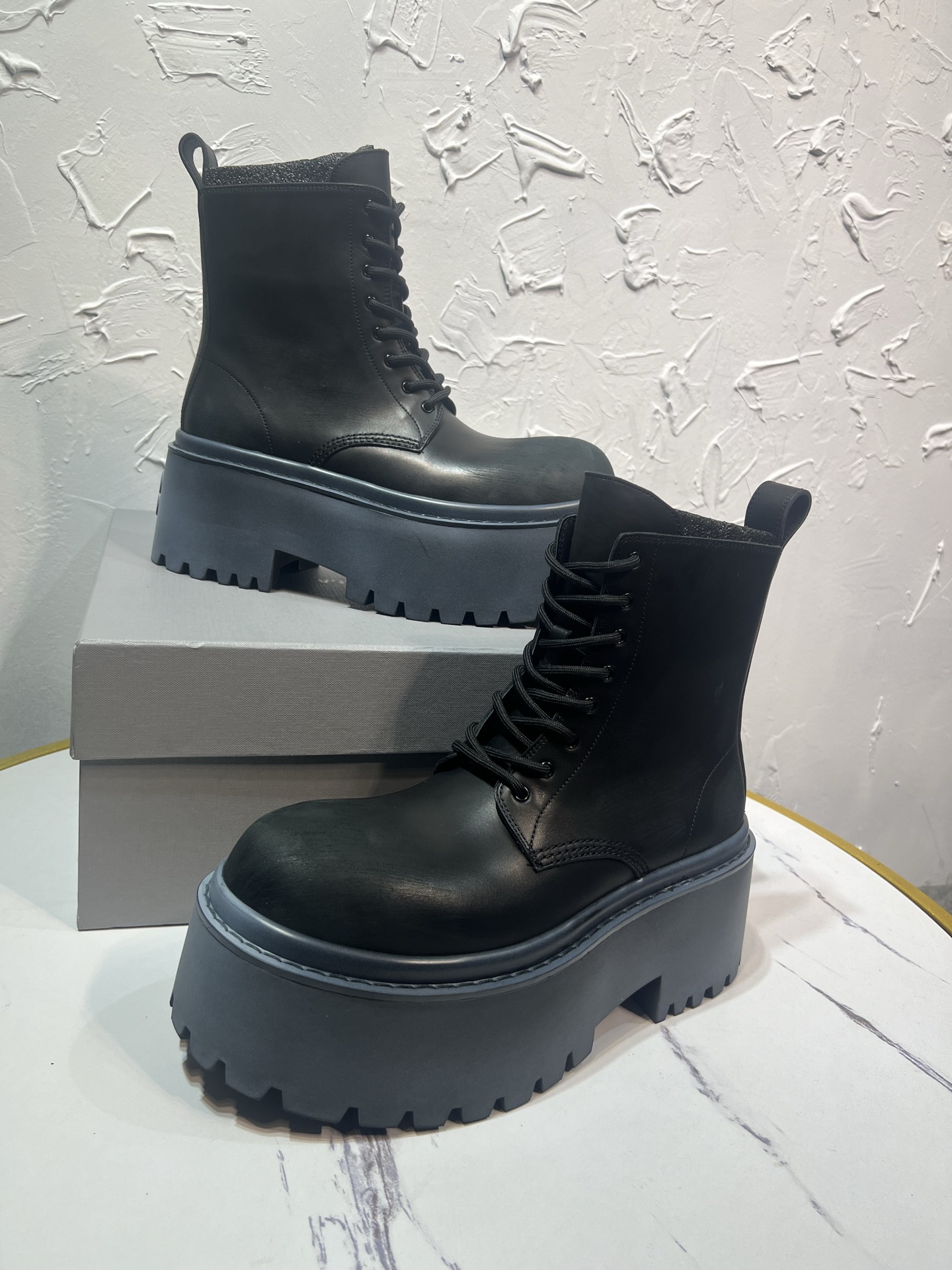 Dr. Martens Male Boots Cow Leather Black M-l-s