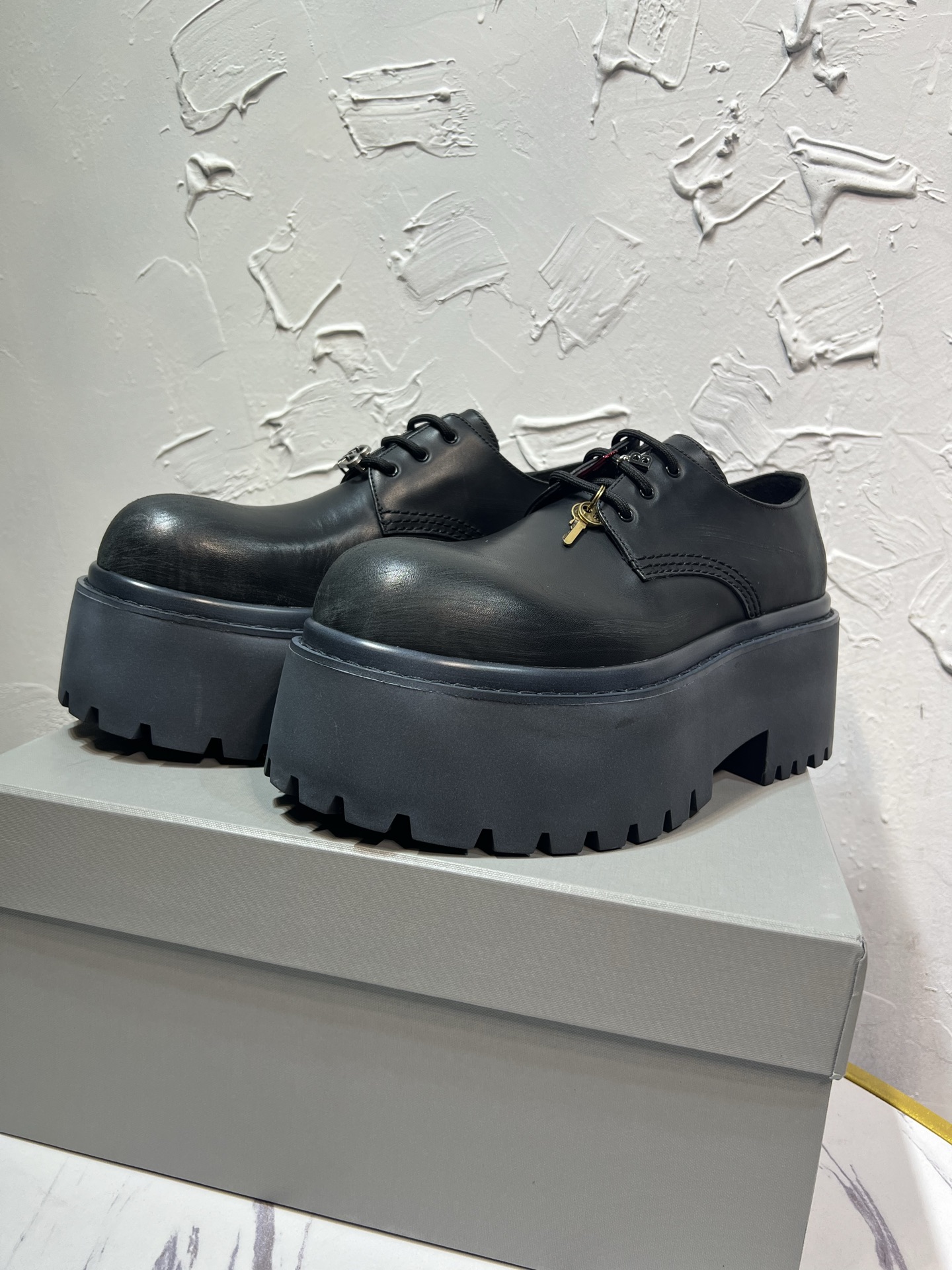Balenciaga Male Leather Shoes Cow Leather Black M-l-s