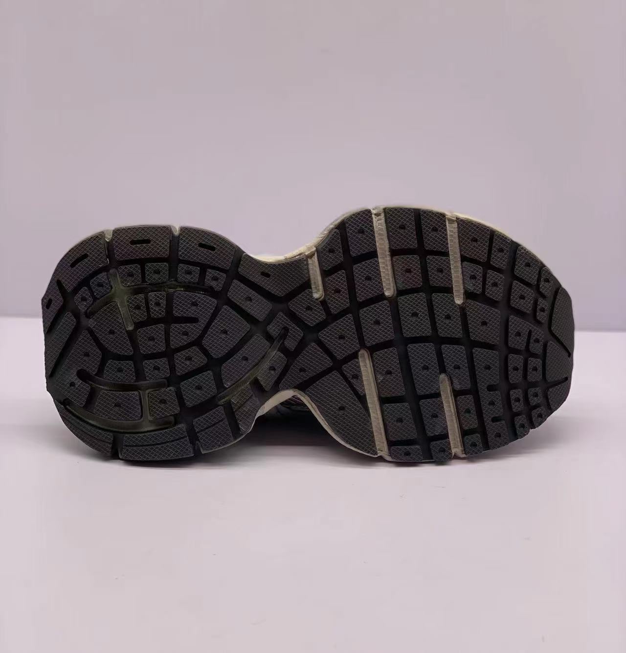 Balenciaga Basic Shoes L-s-xl