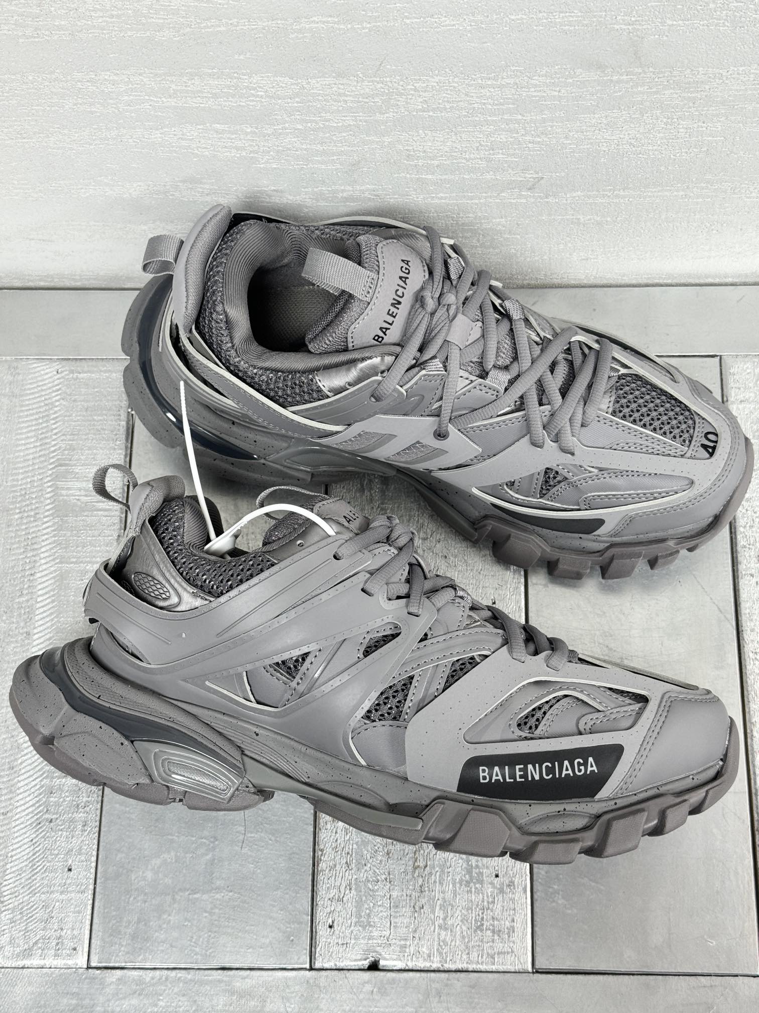 Balenciaga Calvin Klein Couple Basic Shoes Gray L-s