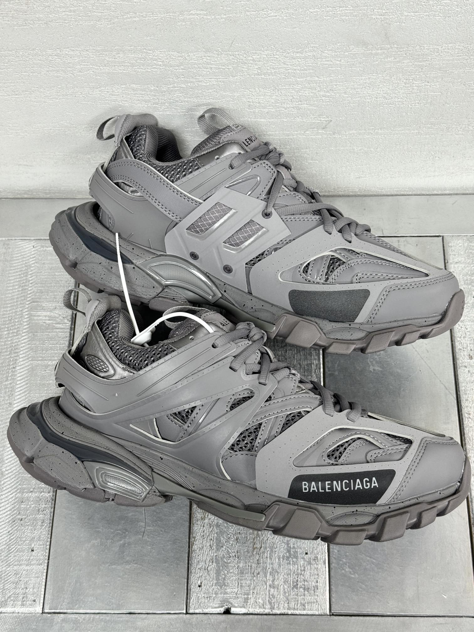 Balenciaga Calvin Klein Couple Basic Shoes Gray L-s