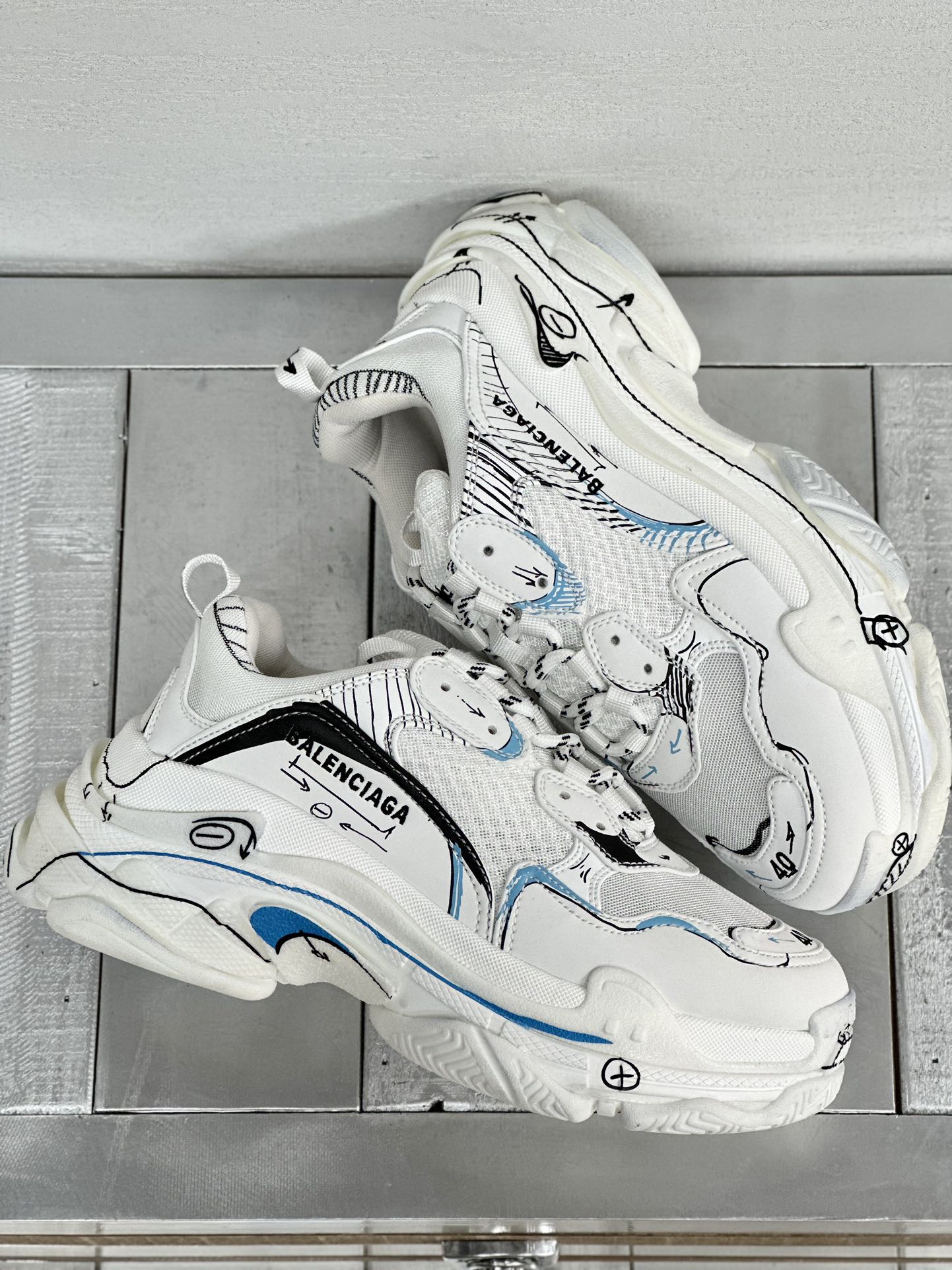 Balenciaga Couple Basic Shoes L-s