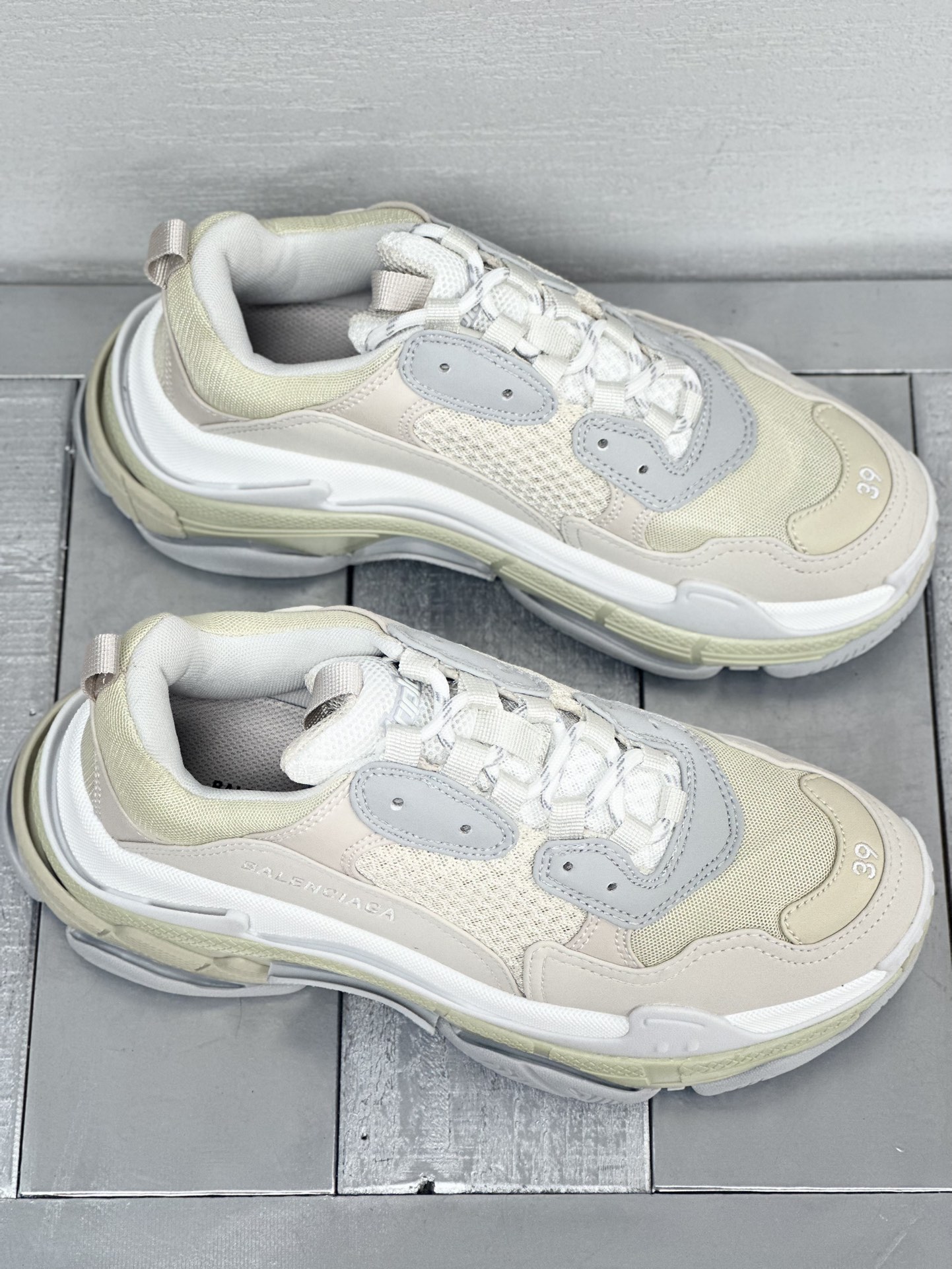 Balenciaga Couple Basic Shoes L-s