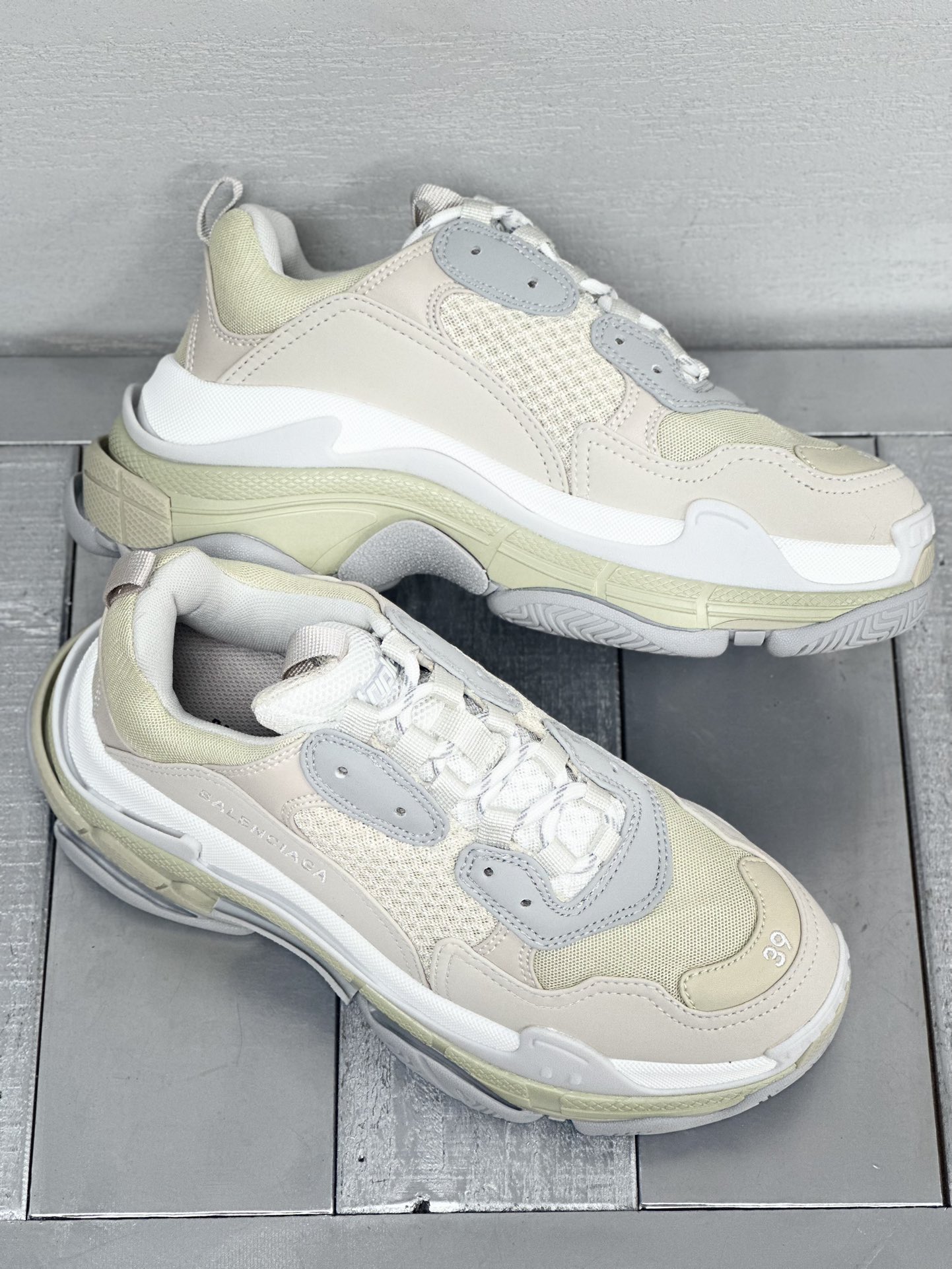 Balenciaga Couple Basic Shoes L-s