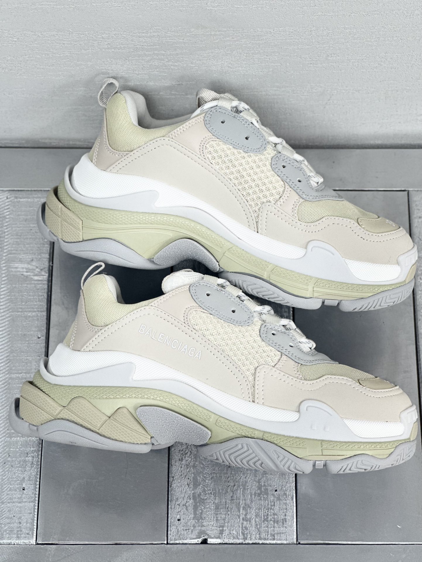 Balenciaga Couple Basic Shoes L-s