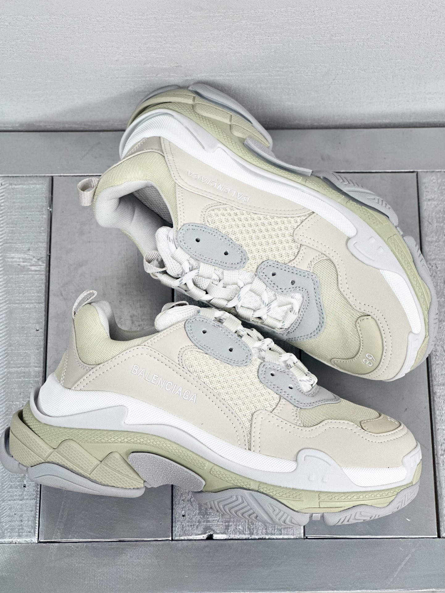 Balenciaga Couple Basic Shoes L-s