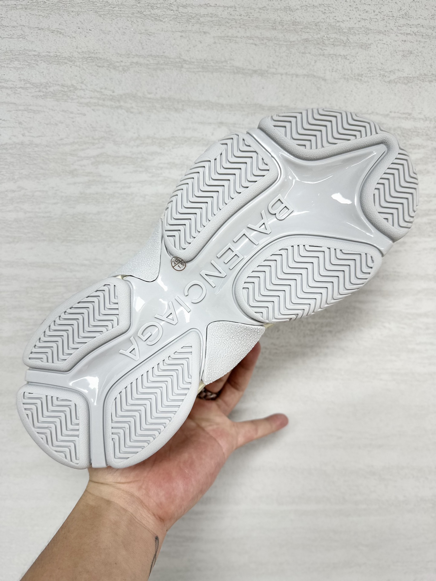 Balenciaga Couple Basic Shoes L-s