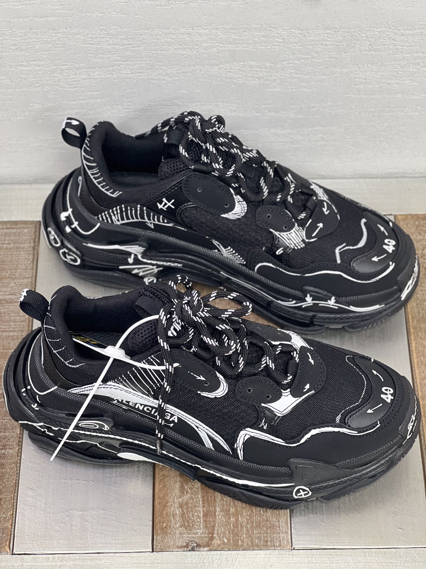 Balenciaga Couple Basic Shoes L-s