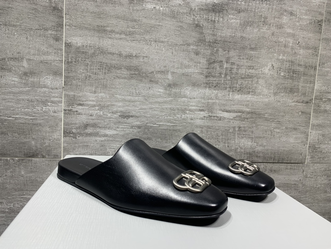 Balenciaga Slippers L-s