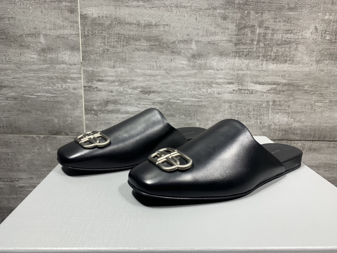 Balenciaga Slippers L-s
