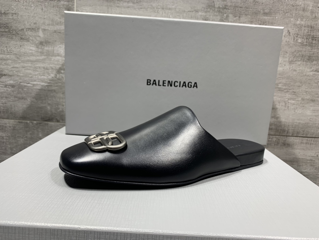 Balenciaga Slippers L-s