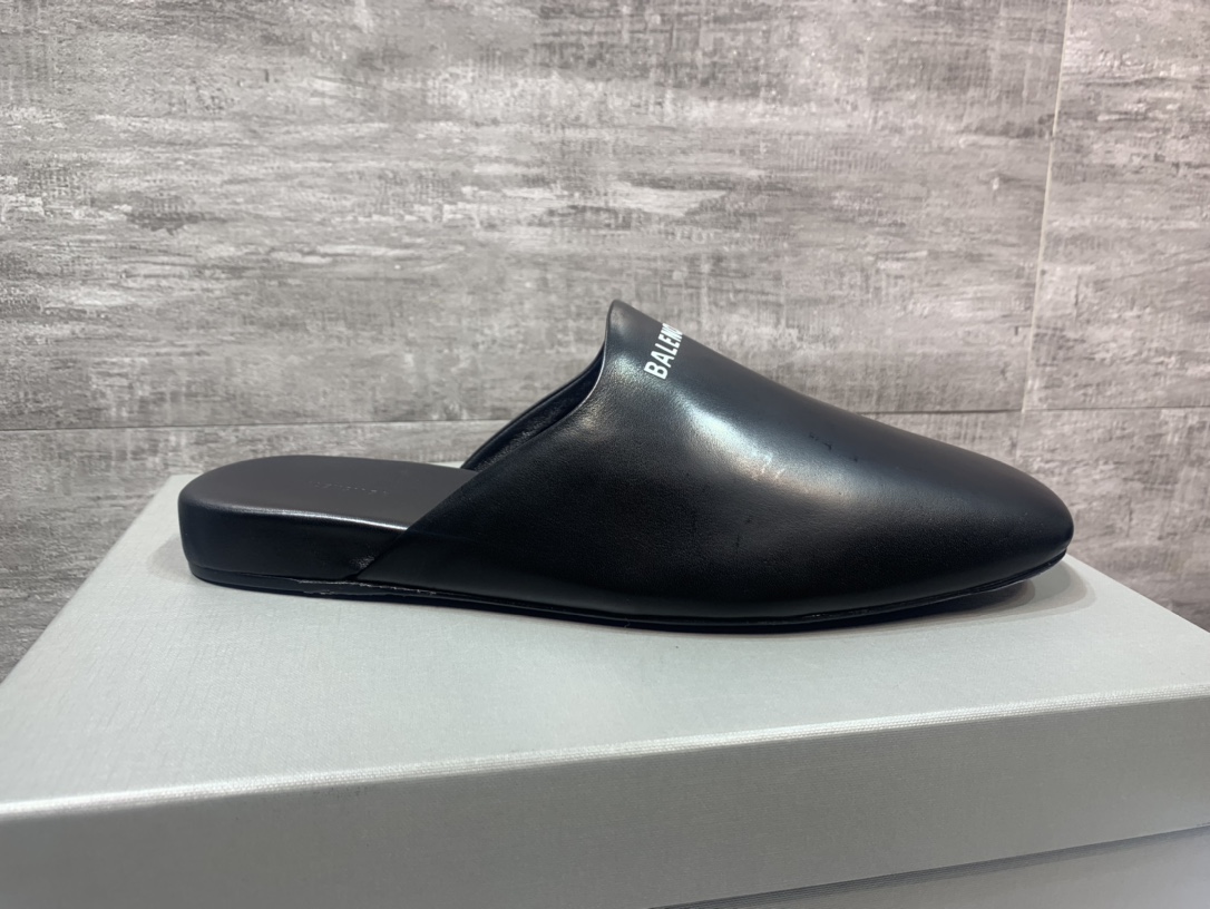 Balenciaga Slippers L-s