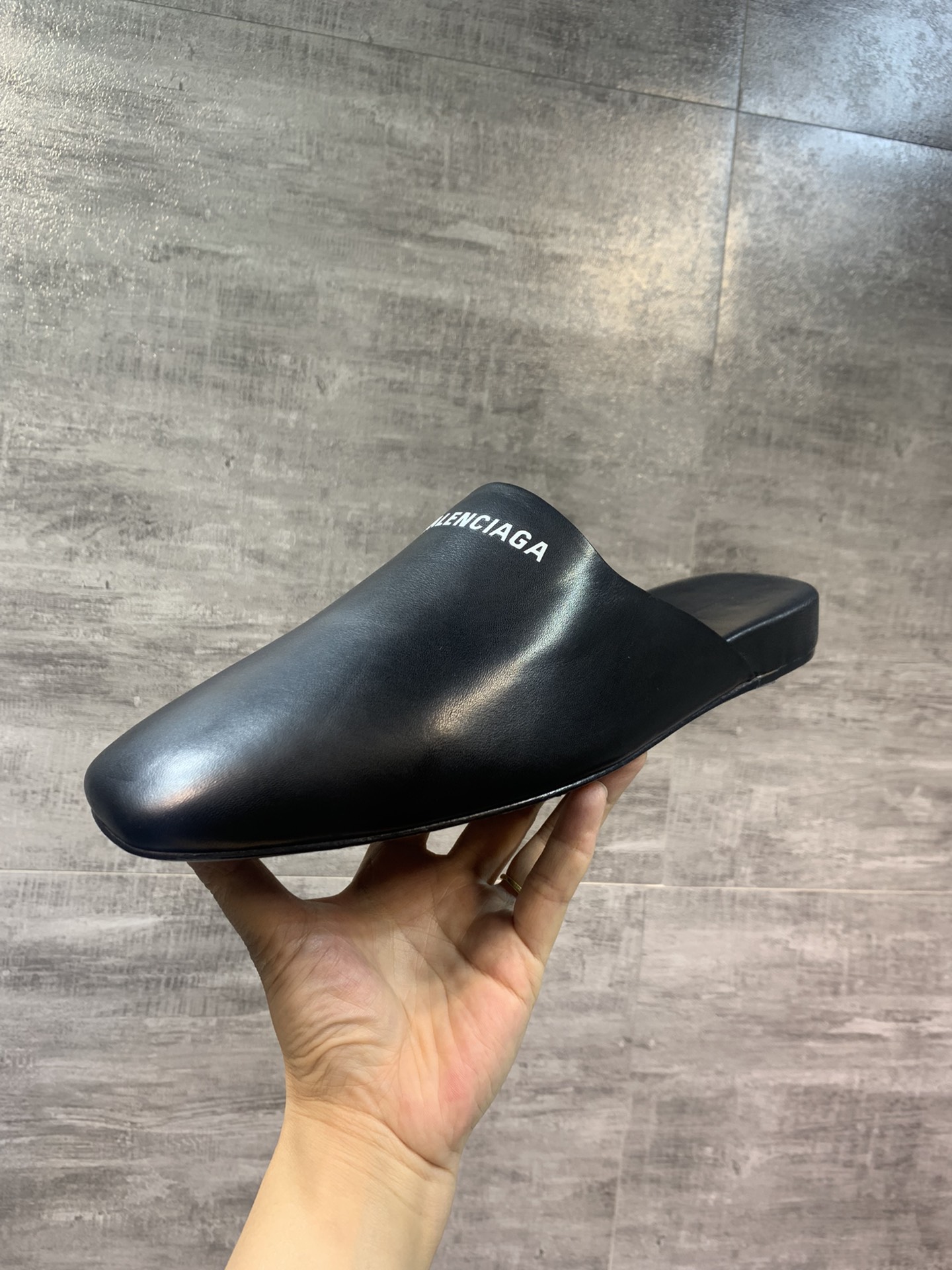 Balenciaga Slippers L-s
