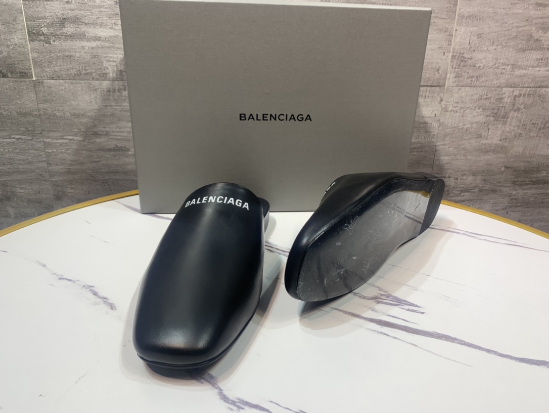 Balenciaga Slippers L-s