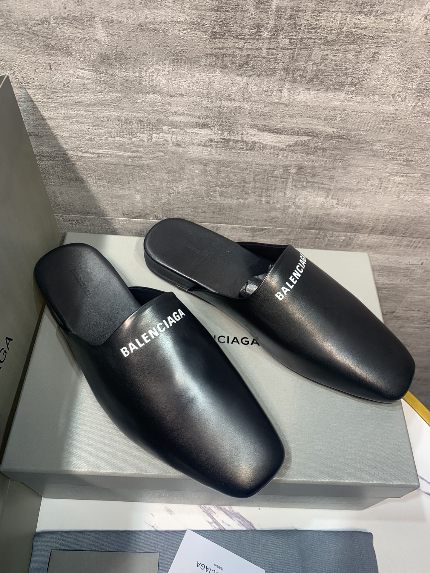 Balenciaga Slippers L-s
