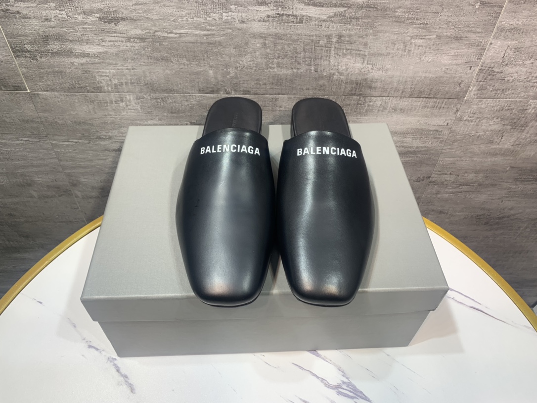 Balenciaga Slippers L-s